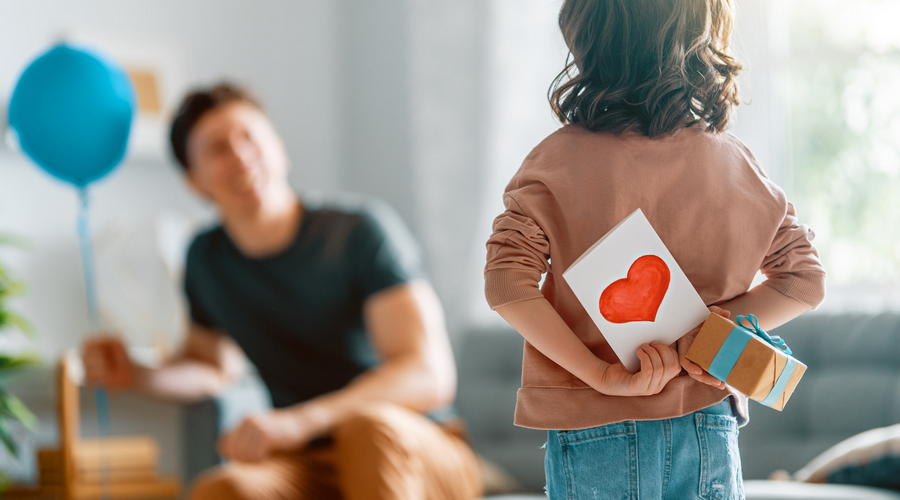 父がもらって嬉しいプレゼントの選び方